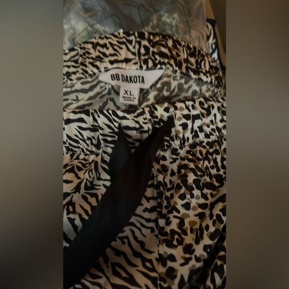 NWT B.B.Dakota animal print l/s top& short 2piece pj set , 1 issue. See below - Picture 2 of 4